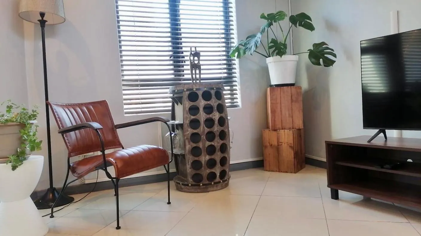 Stylish Penthouse In The Mothercity ケープタウン