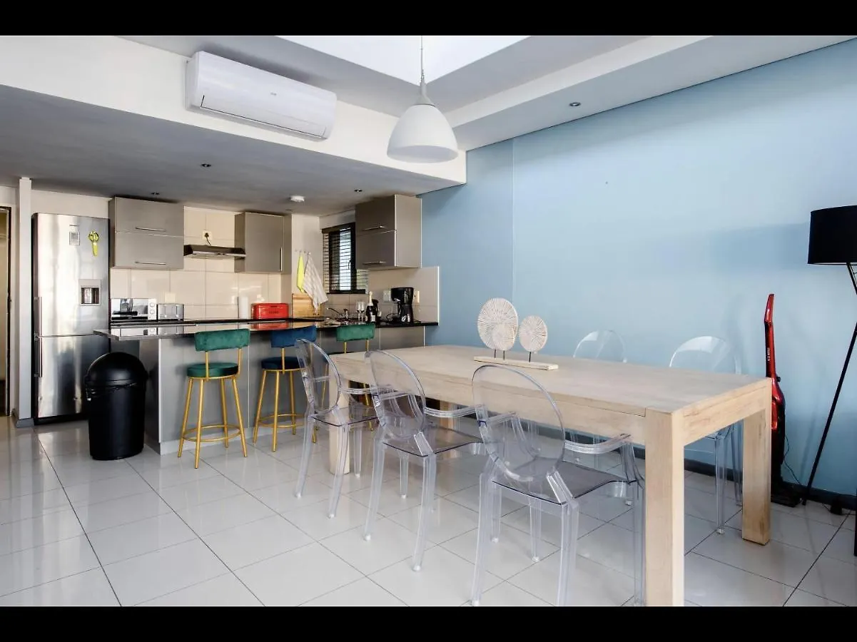 Daire Stylish Penthouse In The Mothercity Cape Town Güney Afrika