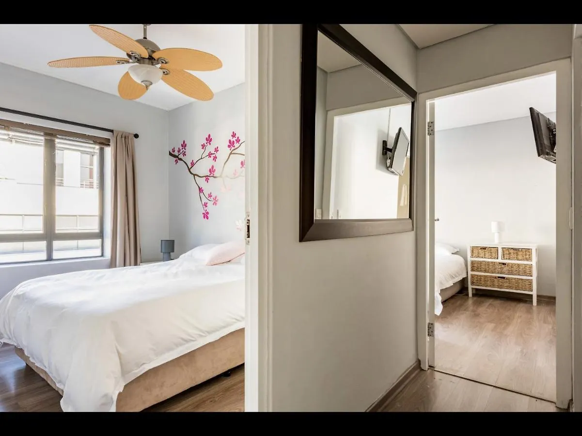 Stylish Penthouse In The Mothercity Cape Town Güney Afrika