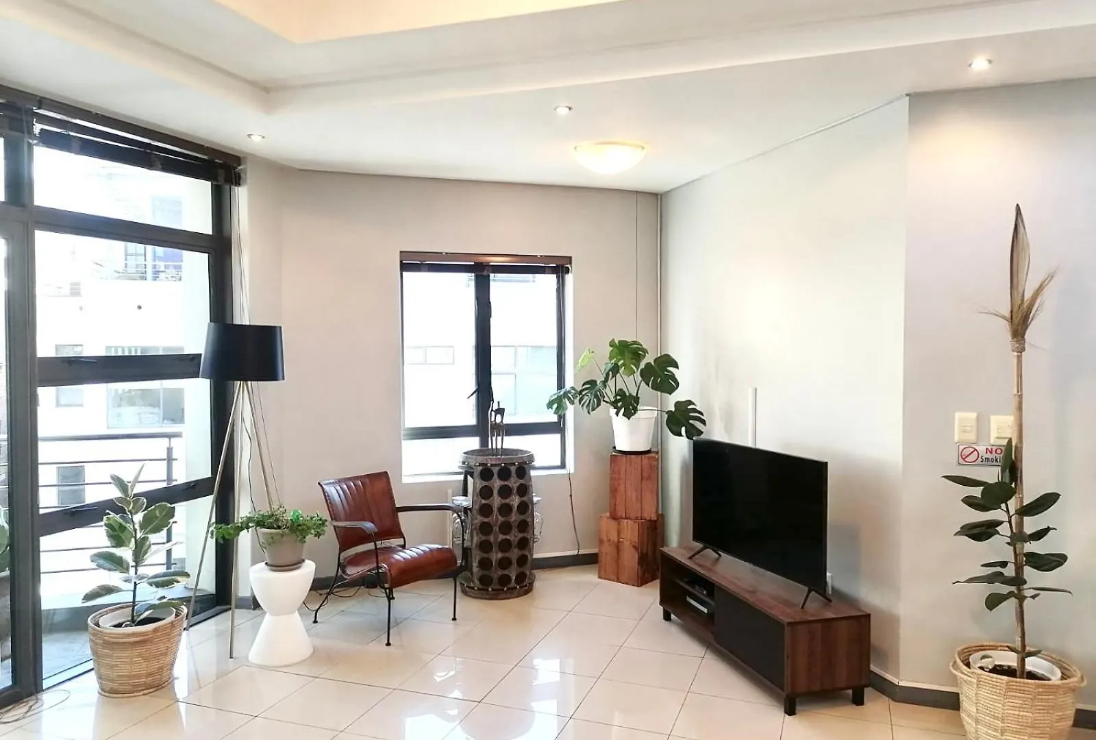 Daire Stylish Penthouse In The Mothercity Cape Town