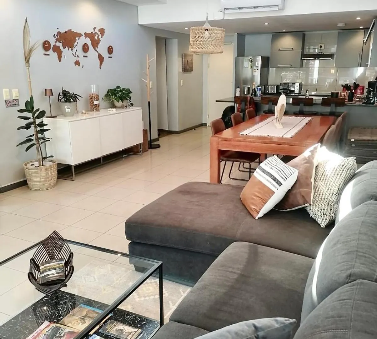Stylish Penthouse In The Mothercity Cape Town Daire